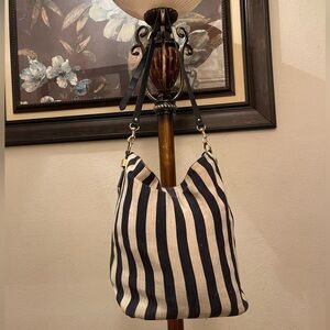 Juicy Couture please check all picture of condition